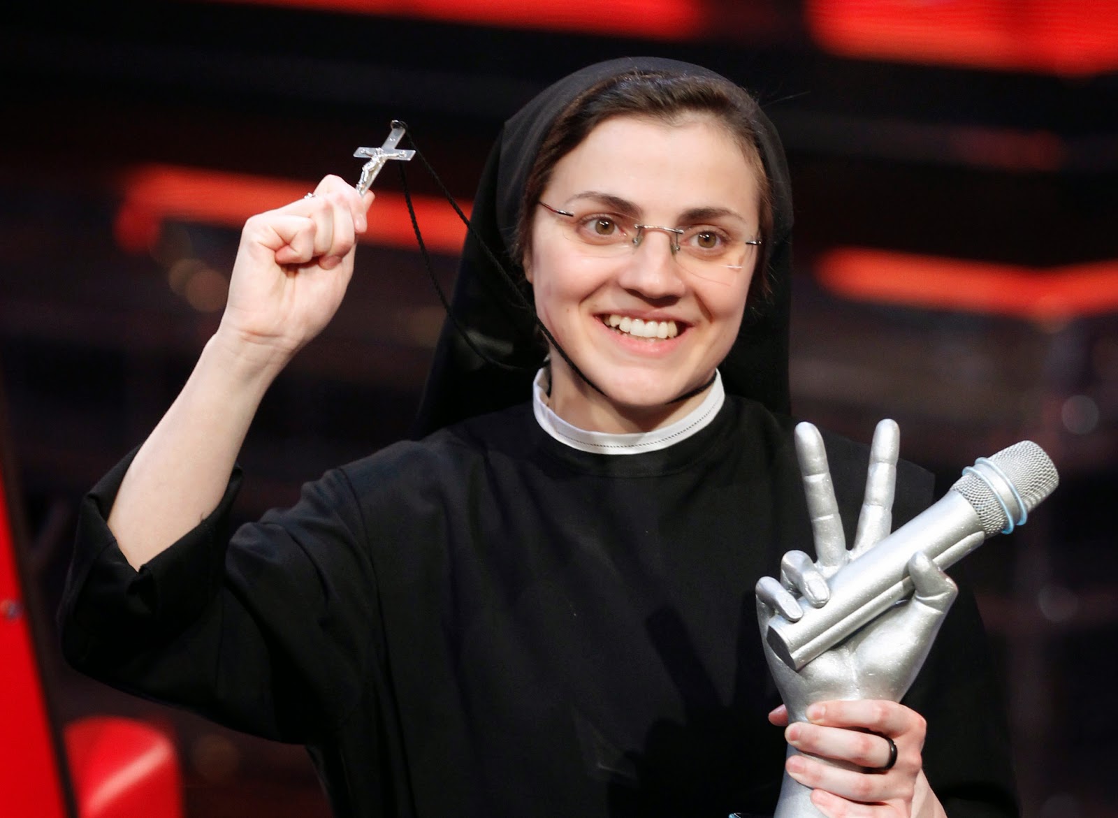 Una monja de cuidado: Sister Cristina canta el ‘Like a Virgin’ de Madonna