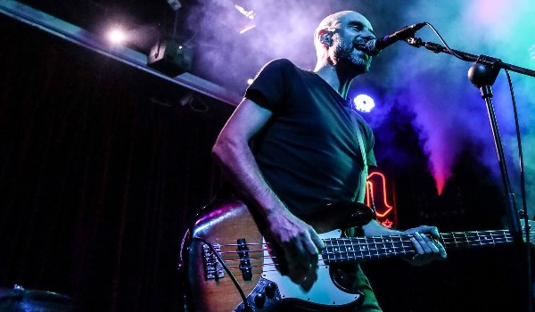 Pasajero, “Fin de Gira” y nueva formación: el regreso consciente de una banda madrileña que sigue reinventándose
