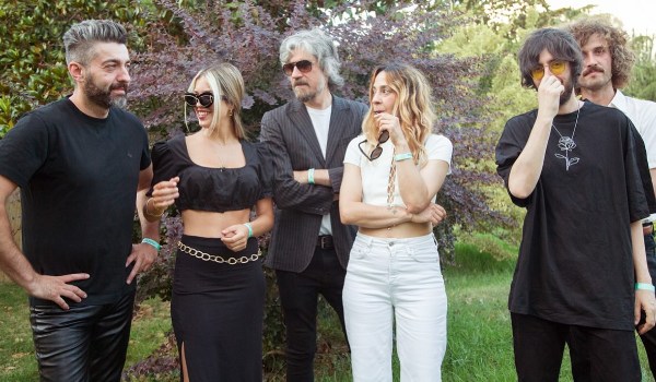 El universo de Rufus T. Firefly regresa a las salas con su gira más emocional