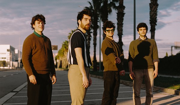 «Centro de ayuda» de Vecinos, el cometa aterriza en formato clásico