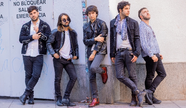 Carameloraro nos arrasa con su ‘Vendaval’: un himno de liberación que anticipa su nuevo LP