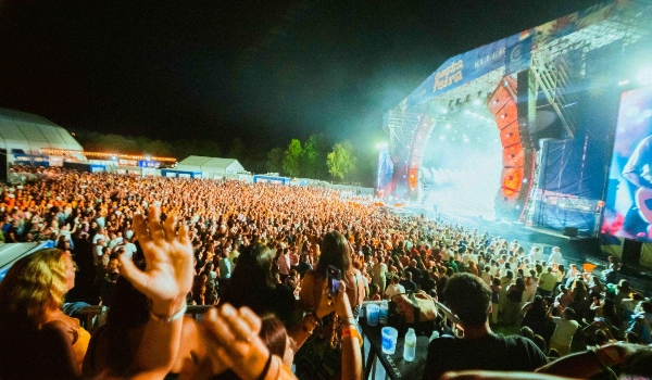 Taburete nueva confirmación para el verano de Costa Feira