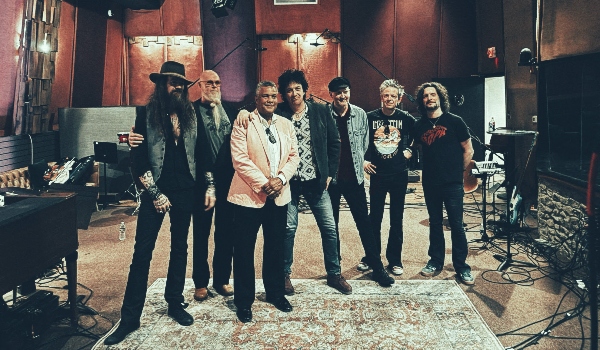 Diamond Dogs regresa a las carreteras españolas