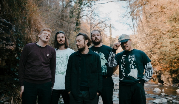 La hipnosis eléctrica de Fomies asalta la capital