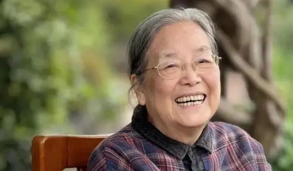 Cai Gao tiene 80 años y acaba de ganar el «Nobel» de la literatura infantil