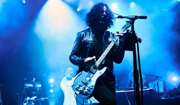 Jack White rinde tributo a Dolly Parton en su concierto en Londres