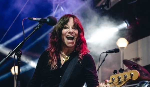 El testamento del underground: anuncian la publicación póstuma de las memorias de Jennifer Finch, cofundadora de L7
