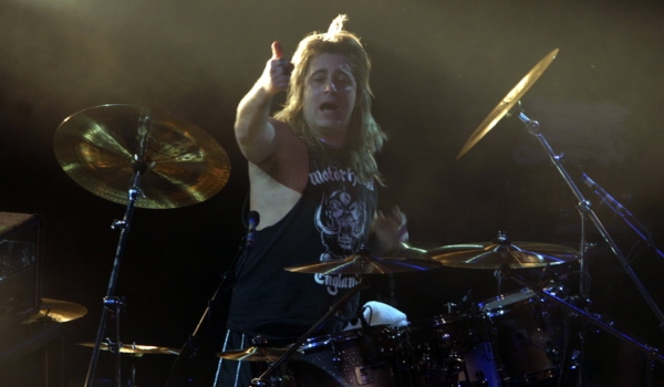 Mikkey Dee regresa a los escenarios españoles para reactivar el legado sagrado de Motörhead